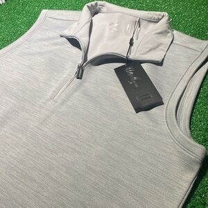 NWT Mens Walter Hagen 11 Majors collared quarterzip golf vest (Size Small/ Gray)